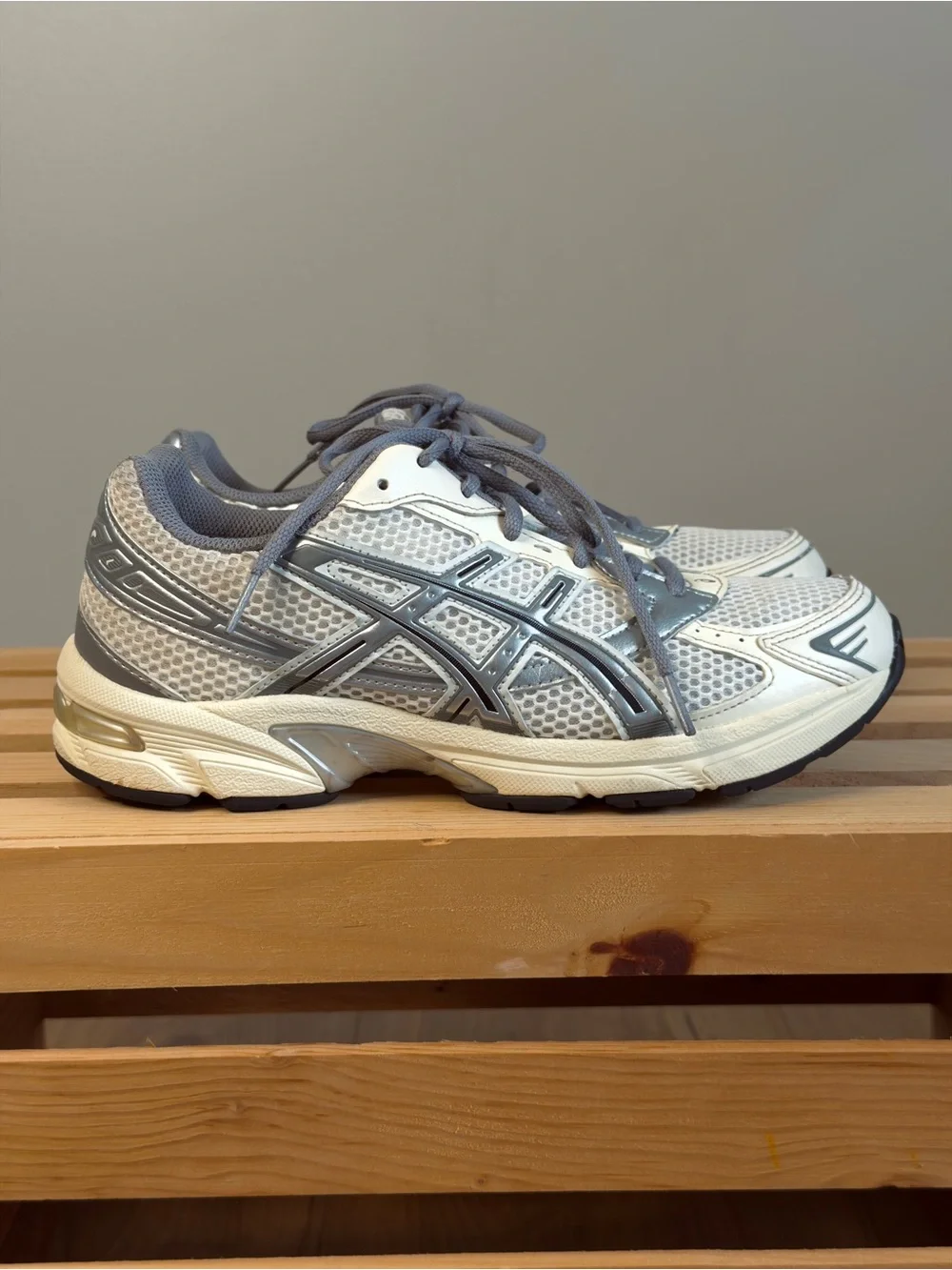 Asics Gel 11-30 White and Gray Mesh Running Shoes